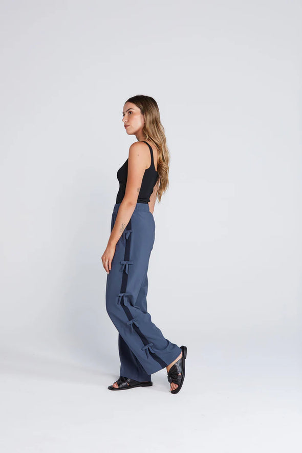 Bowtiful Pant Navy Oxford