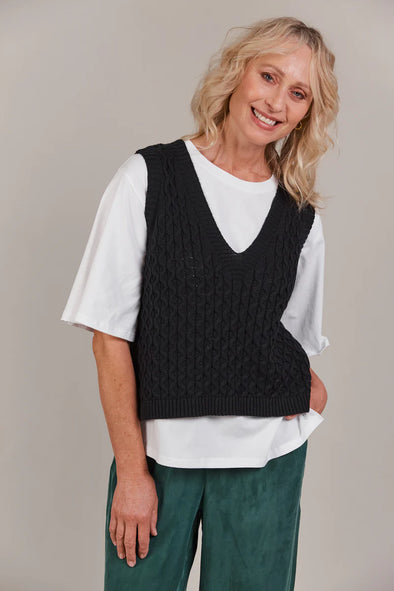 Naviva Vest