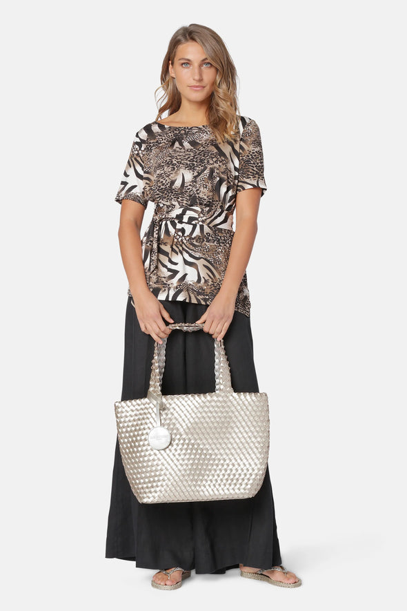 Reversible tote