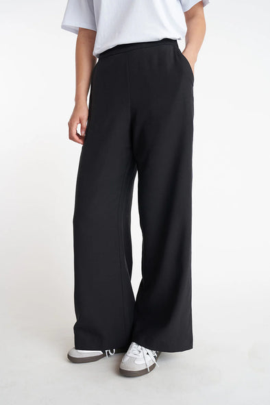 Staple Pant