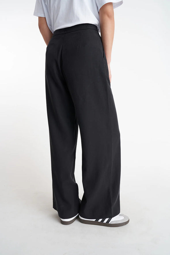 Staple Pant