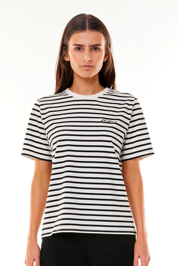 WMNS Oui Oui Classic Tee