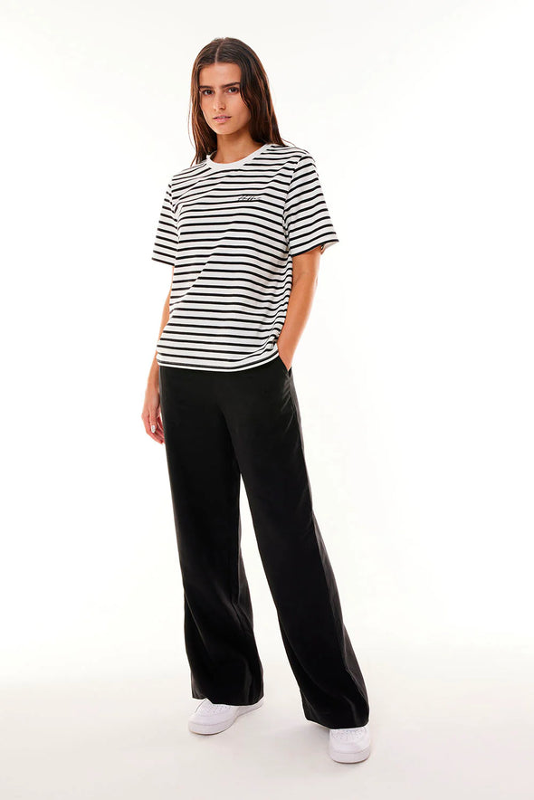 WMNS Oui Oui Classic Tee