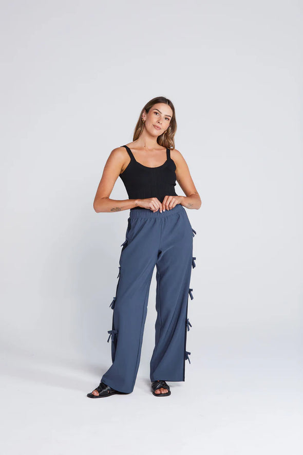 Bowtiful Pant Navy Oxford