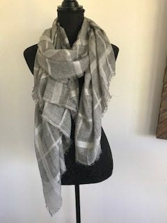 Scarf - Grey with square pattern