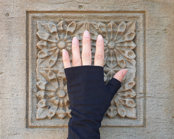 Fingerless merino gloves